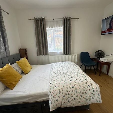 ברומלי Luxury Ensuite 2Nd Studio Flat With Great Views In Keedonwood Road With Fully Own Bathroom Newly Added And Private Kitchenette מראה חיצוני תמונה