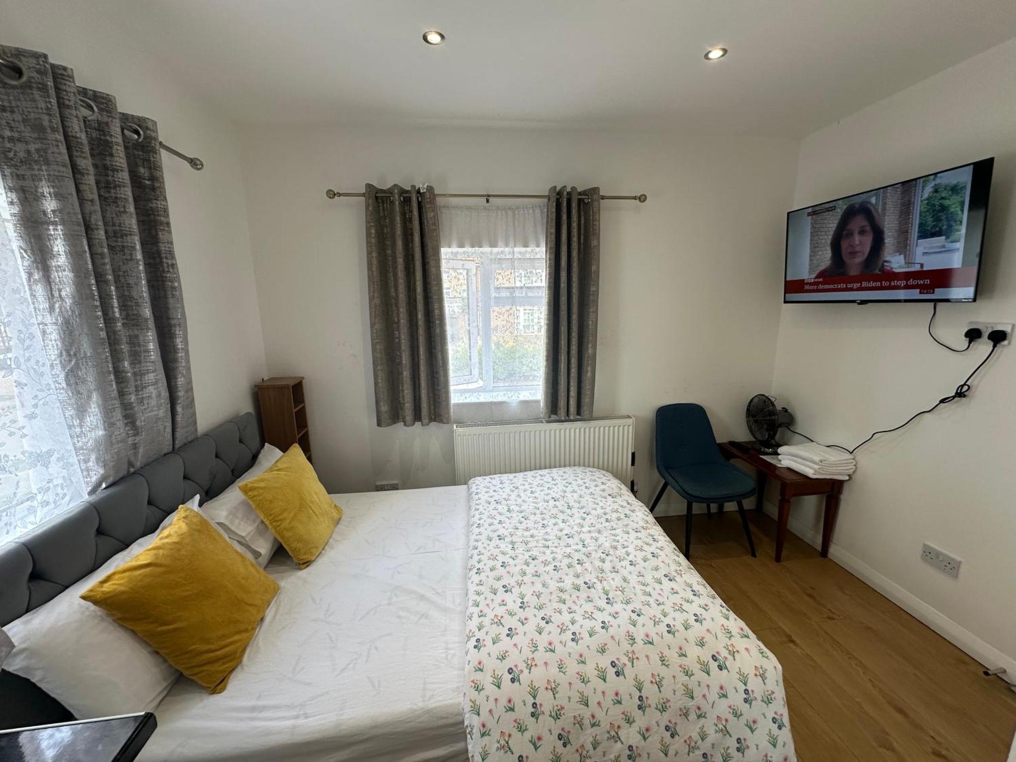 ברומלי Luxury Ensuite 2Nd Studio Flat With Great Views In Keedonwood Road With Fully Own Bathroom Newly Added And Private Kitchenette מראה חיצוני תמונה