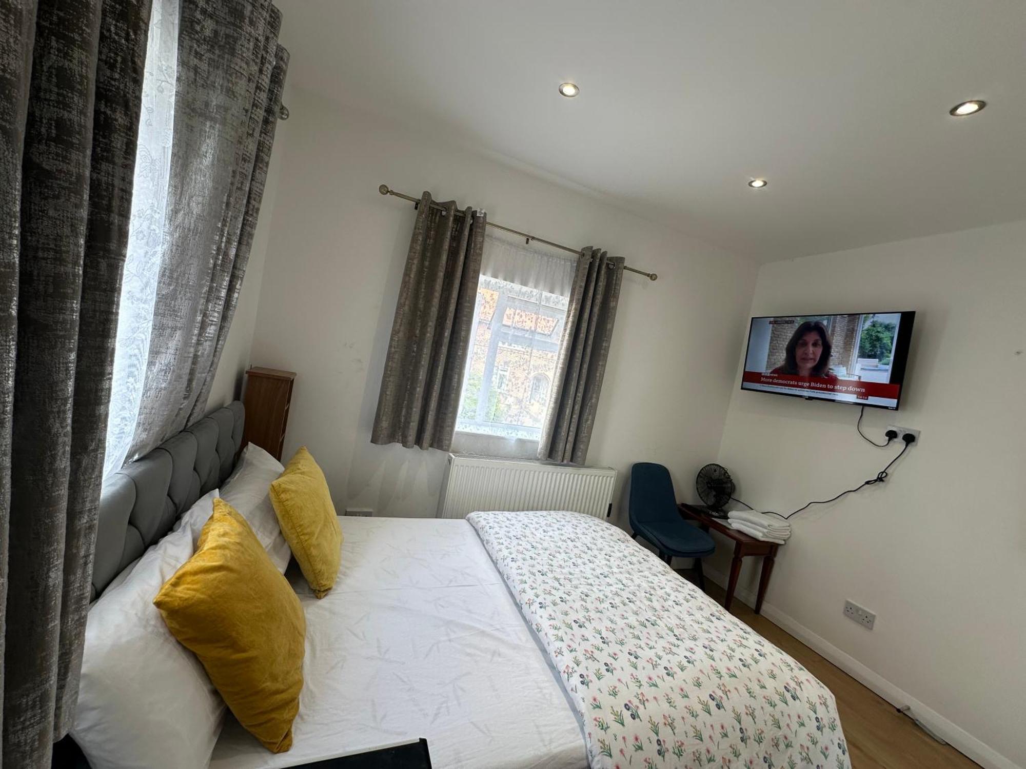 ברומלי Luxury Ensuite 2Nd Studio Flat With Great Views In Keedonwood Road With Fully Own Bathroom Newly Added And Private Kitchenette מראה חיצוני תמונה