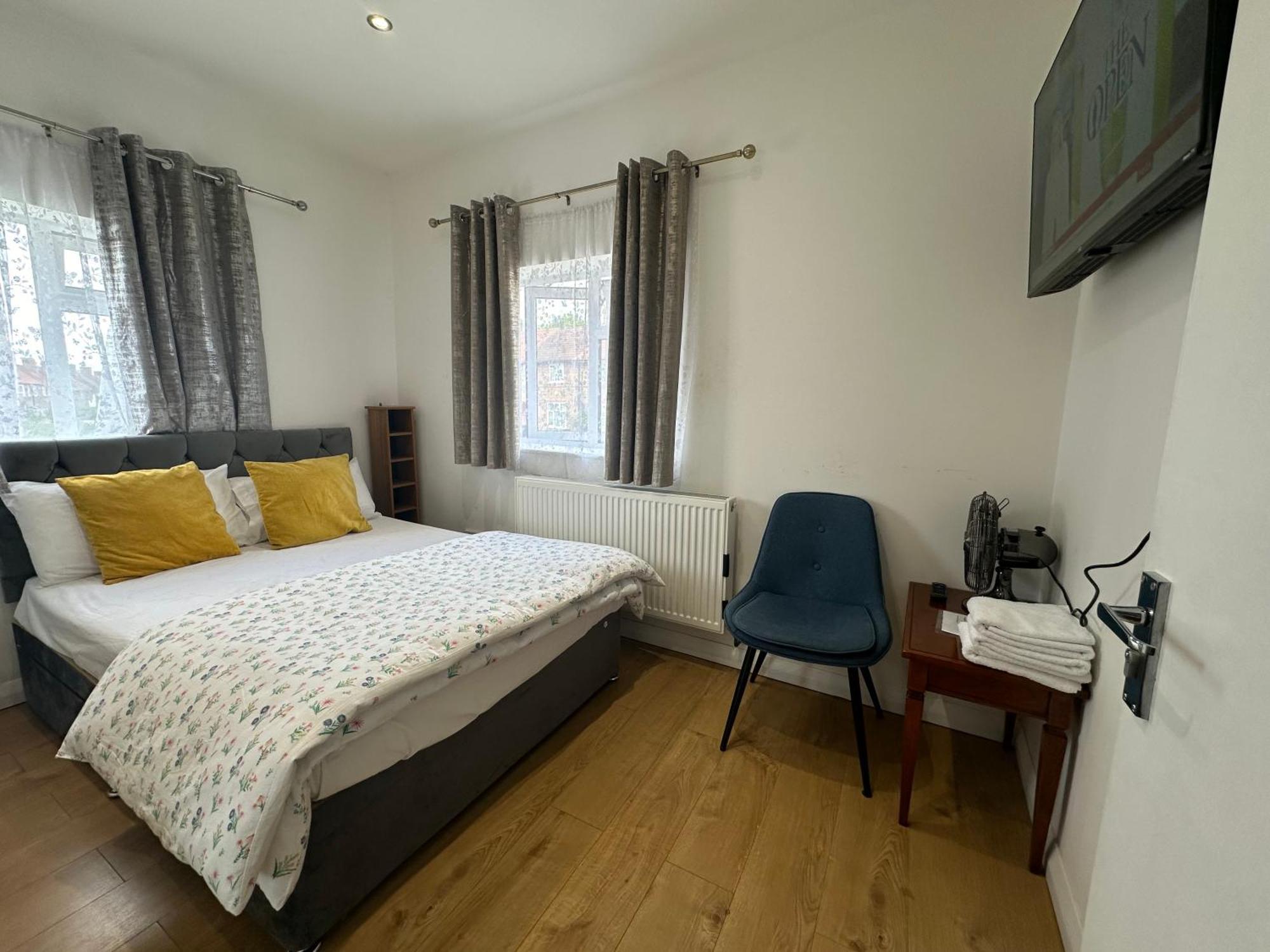 ברומלי Luxury Ensuite 2Nd Studio Flat With Great Views In Keedonwood Road With Fully Own Bathroom Newly Added And Private Kitchenette מראה חיצוני תמונה